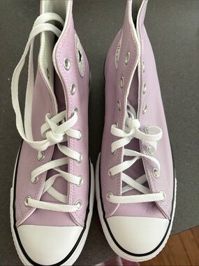 Converse High Top Sneakers in Lavender. Men’s 8 or Women’s 10.